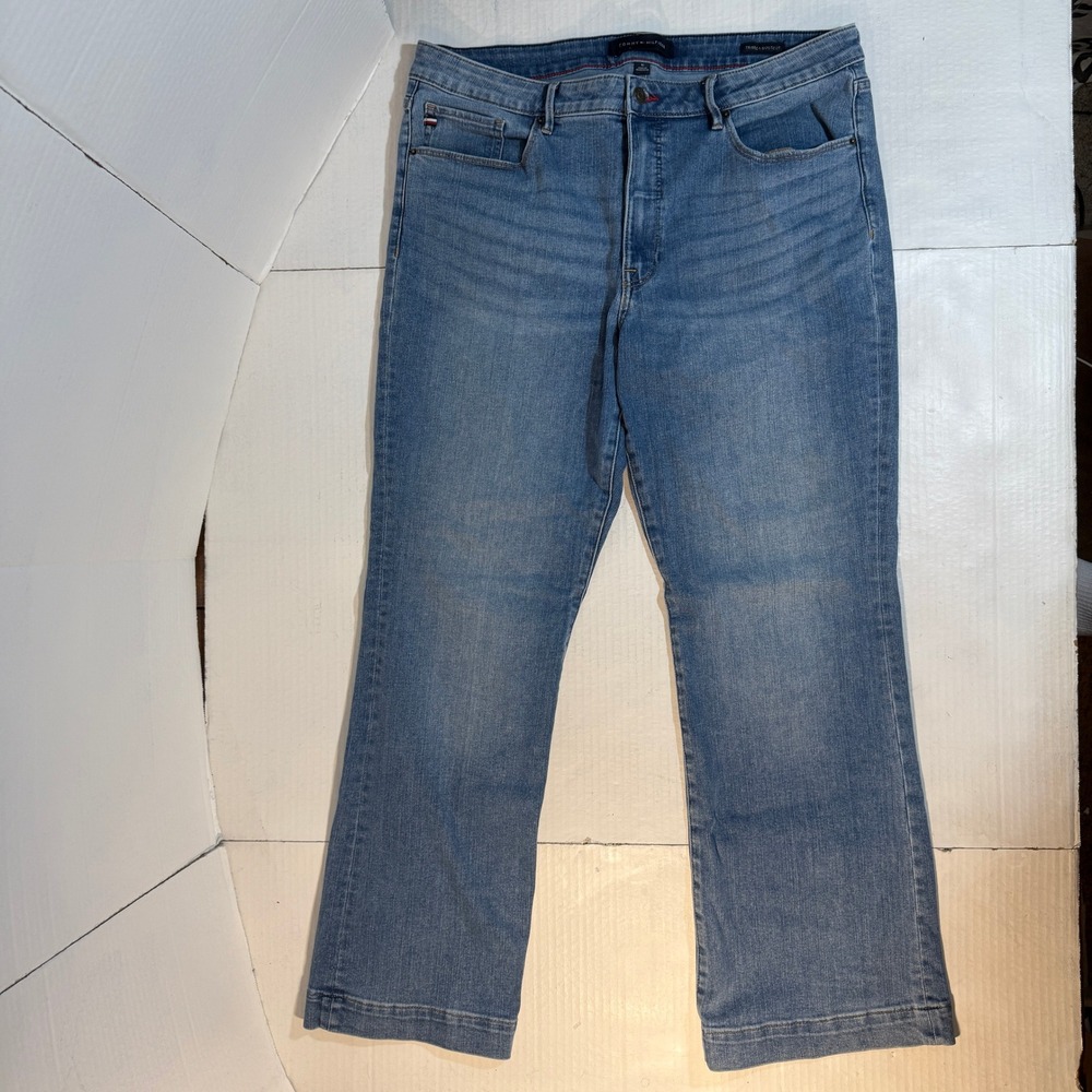 Tommy Hilfiger Womens Tribeca Bootcut Jeans Light Wash Blue Denim Sz 16 classic